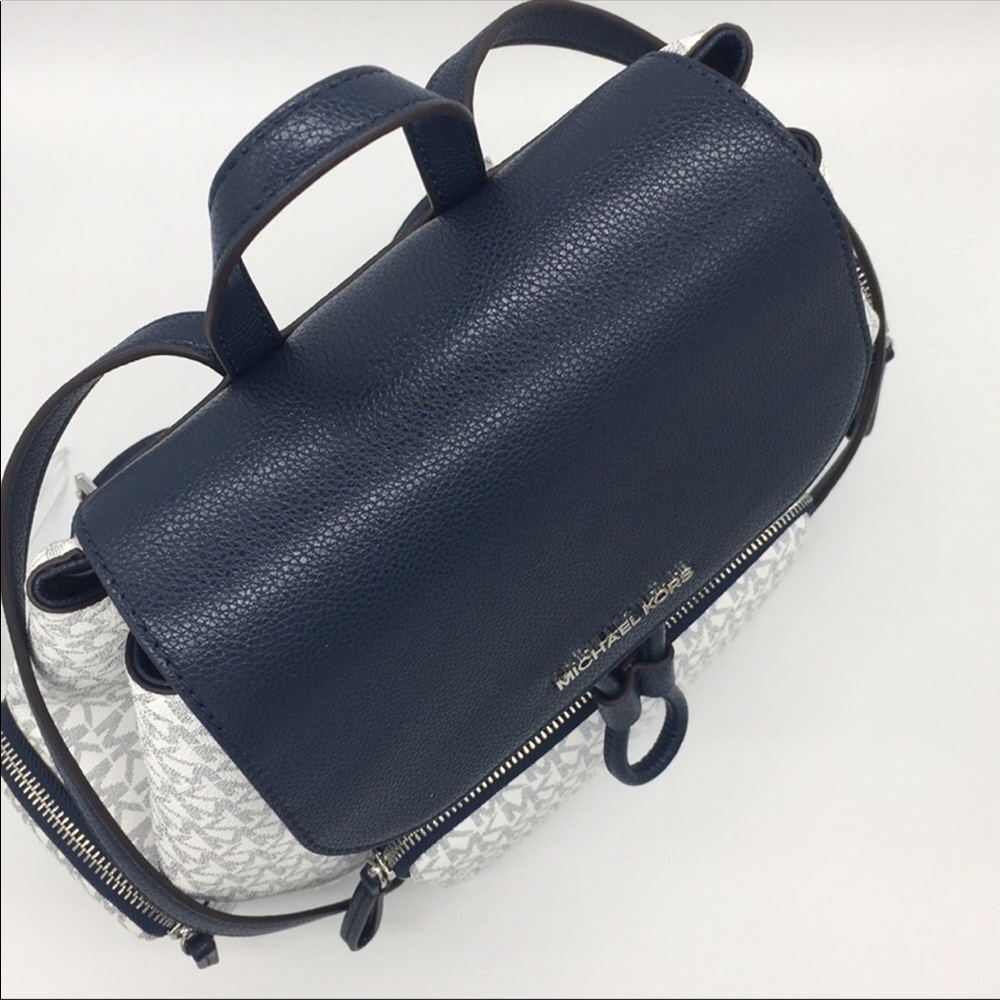 MICHAEL KORS ABBEY LG CARGO BACKPACK OPWHT MULTI - Picture 5 of 8